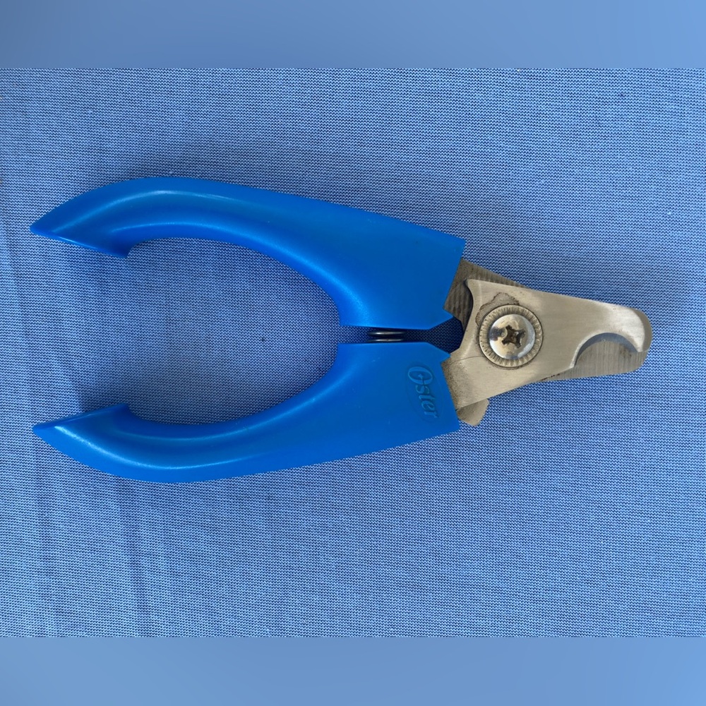 🐾🐶🙀🐾Oster Blue and Silver Ergonomic Pet Nail Clippers